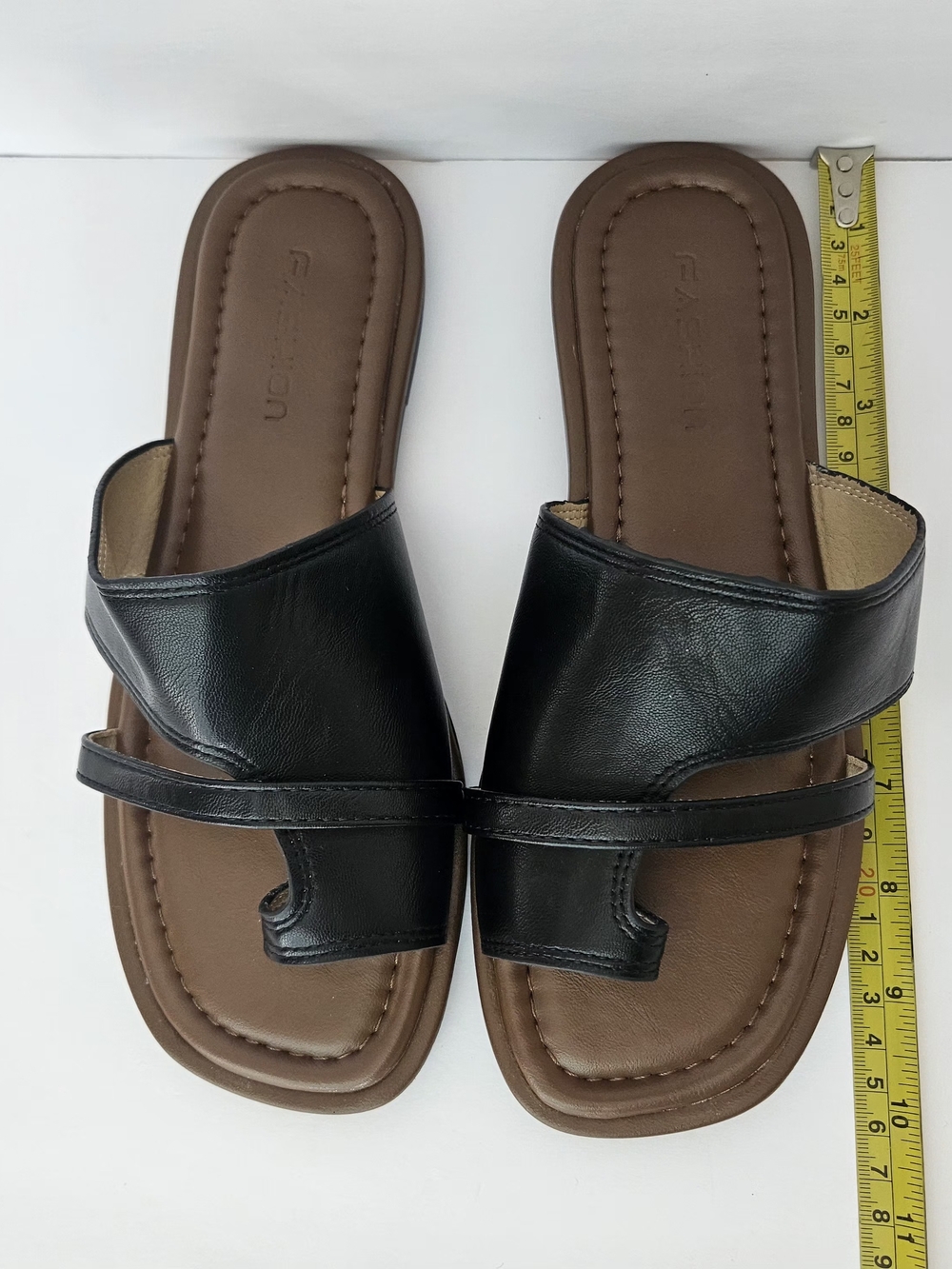 Chic Black Leather Toe Loop Sandals Flat Slide Mules Women's Size 8.5 / EU 38 Co - Picture 10 of 12